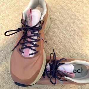 On Cloud Cloudnova size 9/39 worn 2x